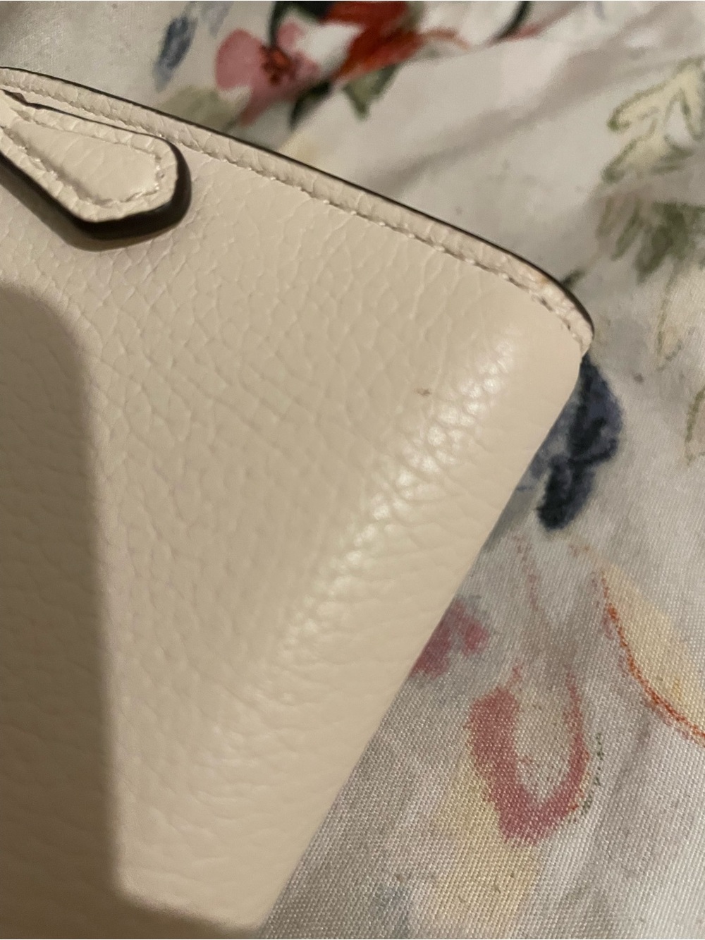 Coach Leather compact wallet in Chalk with Gold 'C' - Picture 4 of 13